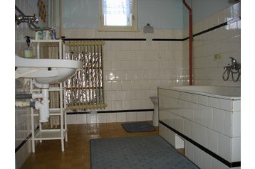 Slovaška Privát Dolná Lehota, Eksterier